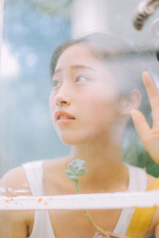 翁公与小莹